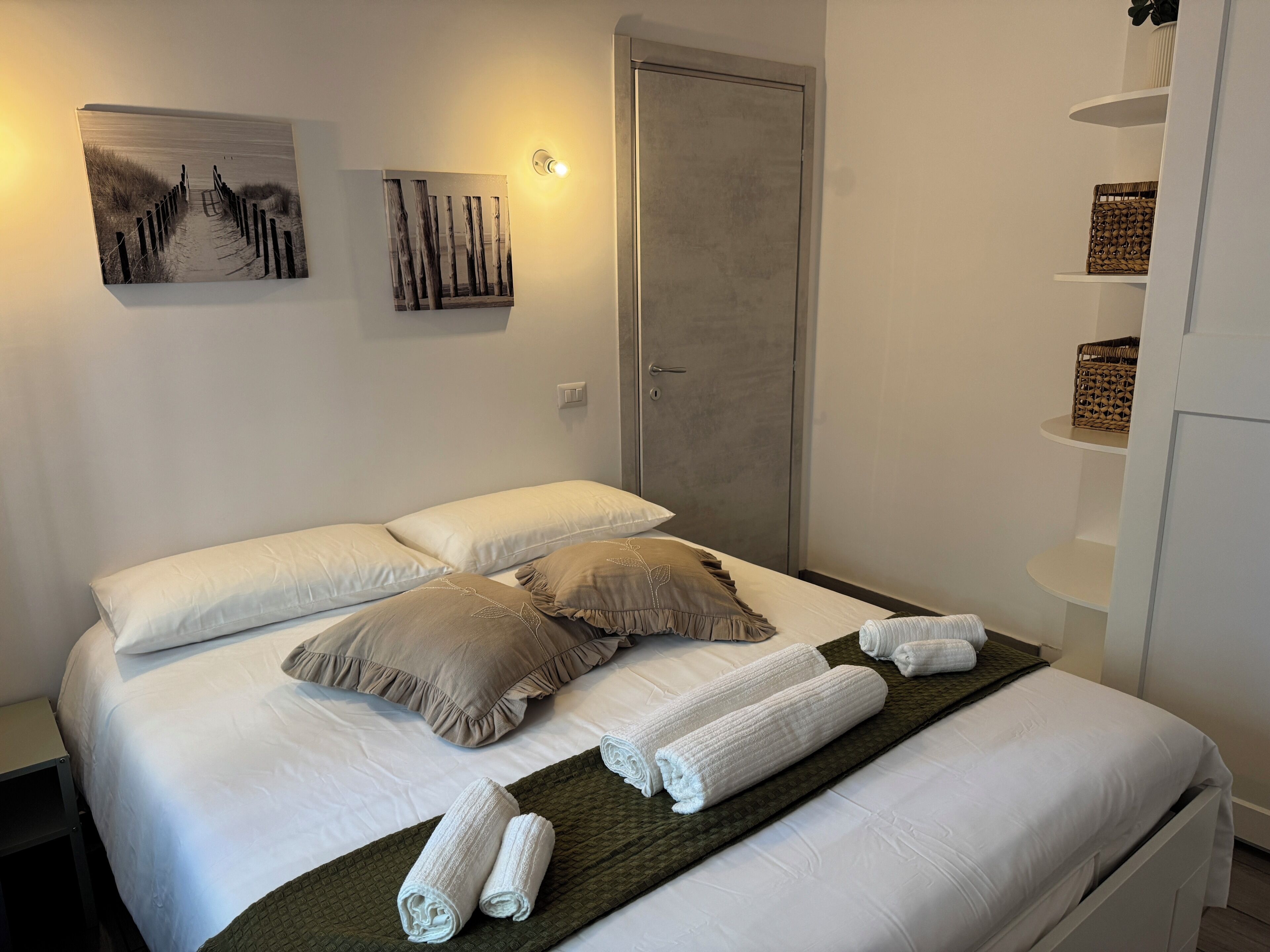 1 slaapkamer, een strijkplank/strijkijzer, wifi, beddengoed