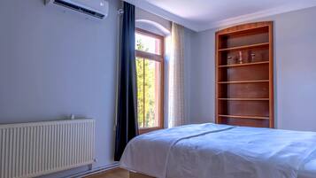 3 chambres, fer et planche à repasser, Wi-Fi, literie fournie