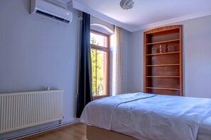 3 bedrooms, iron/ironing board, WiFi, bed sheets - Edirne Karaağaç'ın Merkezinde, Doğa İçinde Huzurlu ve Geniş Bahçeli Tatil Evi (Edirne)