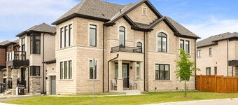 Countryside Meet City - New Luxe 4BR Cozy Home in Caledon - EV Charger and More