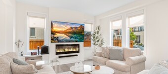 Countryside Meet City - New Luxe 4BR Cozy Home in Caledon - EV Charger and More