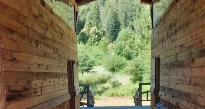 Marvelous 6-bedroom lodge in welcoming Nevada City,6000 square ft Geronimo Lodge