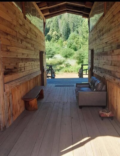 Marvelous 6-bedroom lodge in welcoming Nevada City,6000 square ft Geronimo Lodge