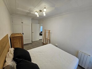 Room - Vrbo Property (Les Forques)
