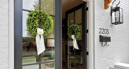 The Pearl on Paul Bryant - Luxury Townhome