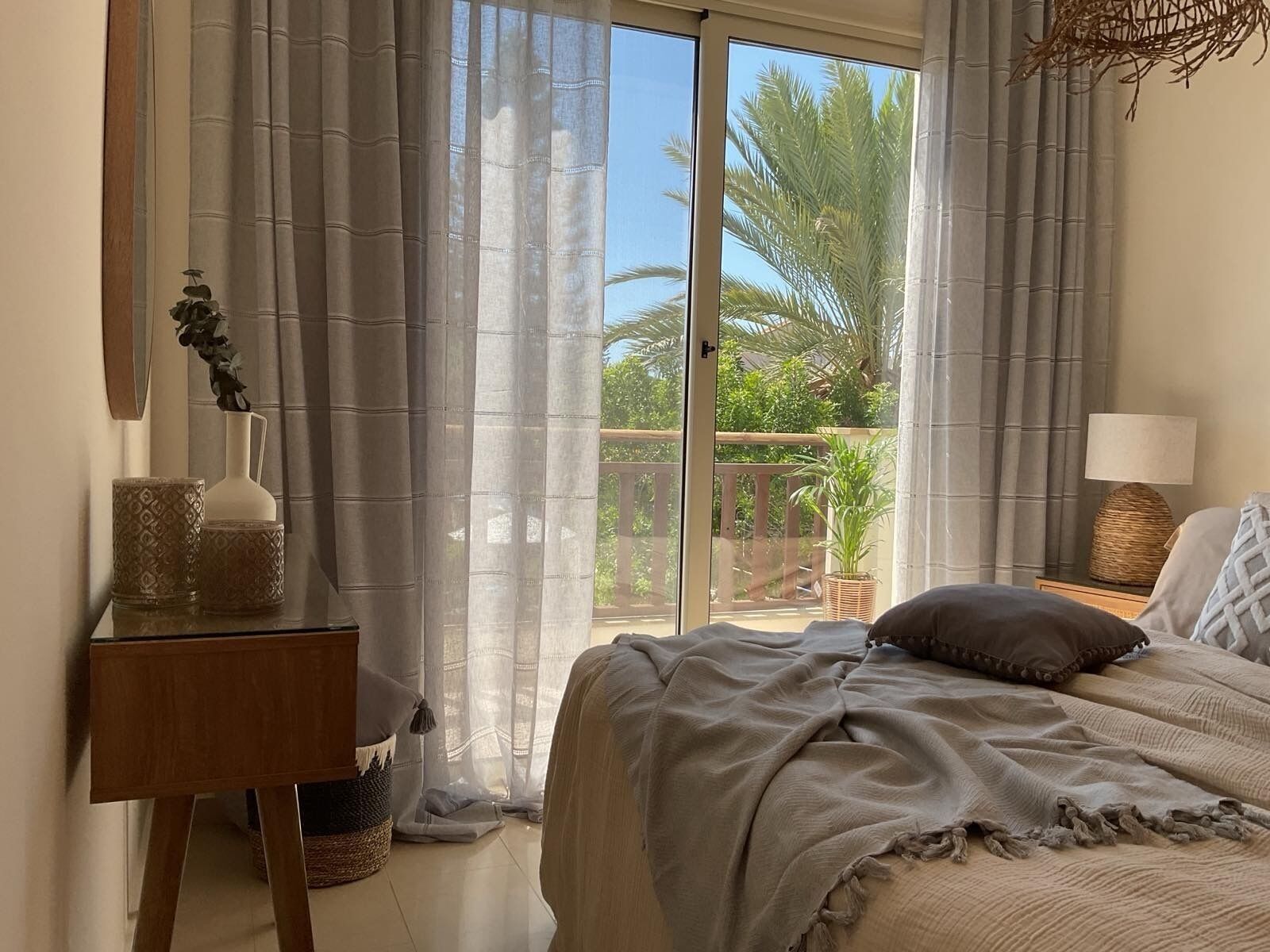 3 bedrooms, in-room safe, iron/ironing board, WiFi (free)