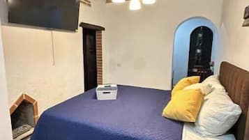 1 camera, una scrivania, ferro/asse da stiro, Wi-Fi gratuito
