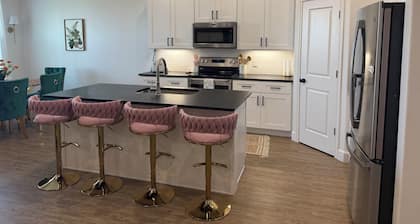 Marigold Maison: Family-Friendly Palm Beach Inspired Retreat