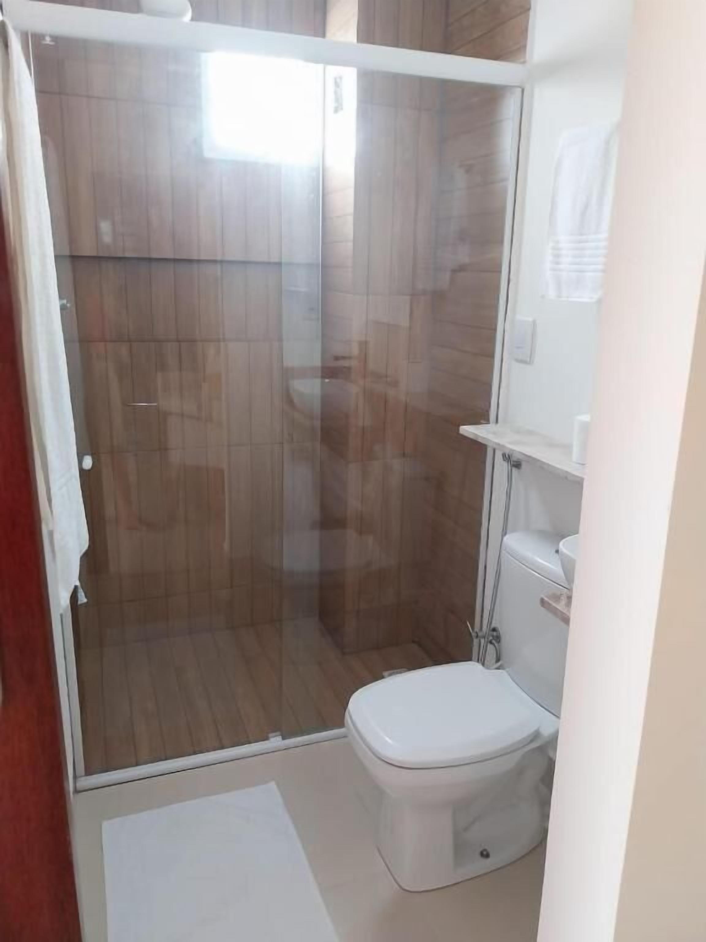 Deluxe Double Room, Garden View | Bathroom | Shower, free toiletries, towels, soap