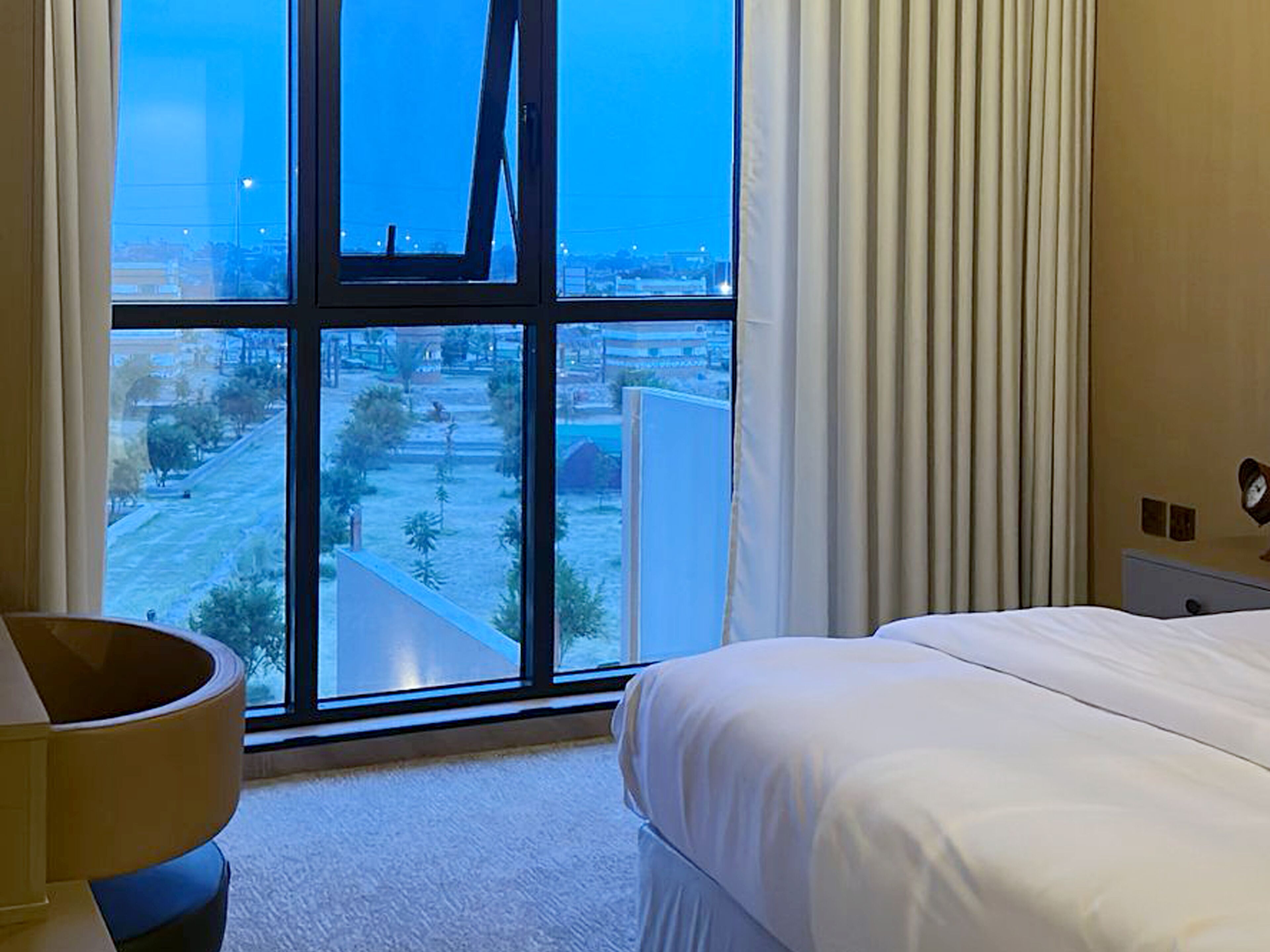 Blackout curtains, free WiFi