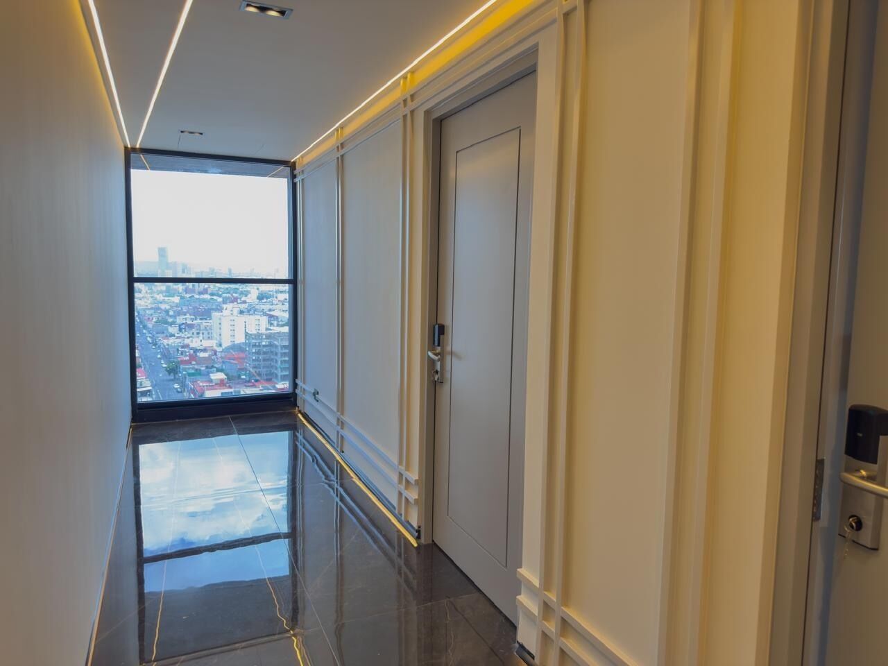 Suite de lujo, vista a la ciudad | Interior