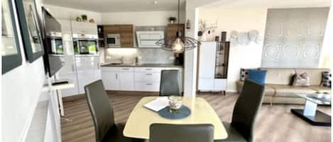 Apartment | Dining