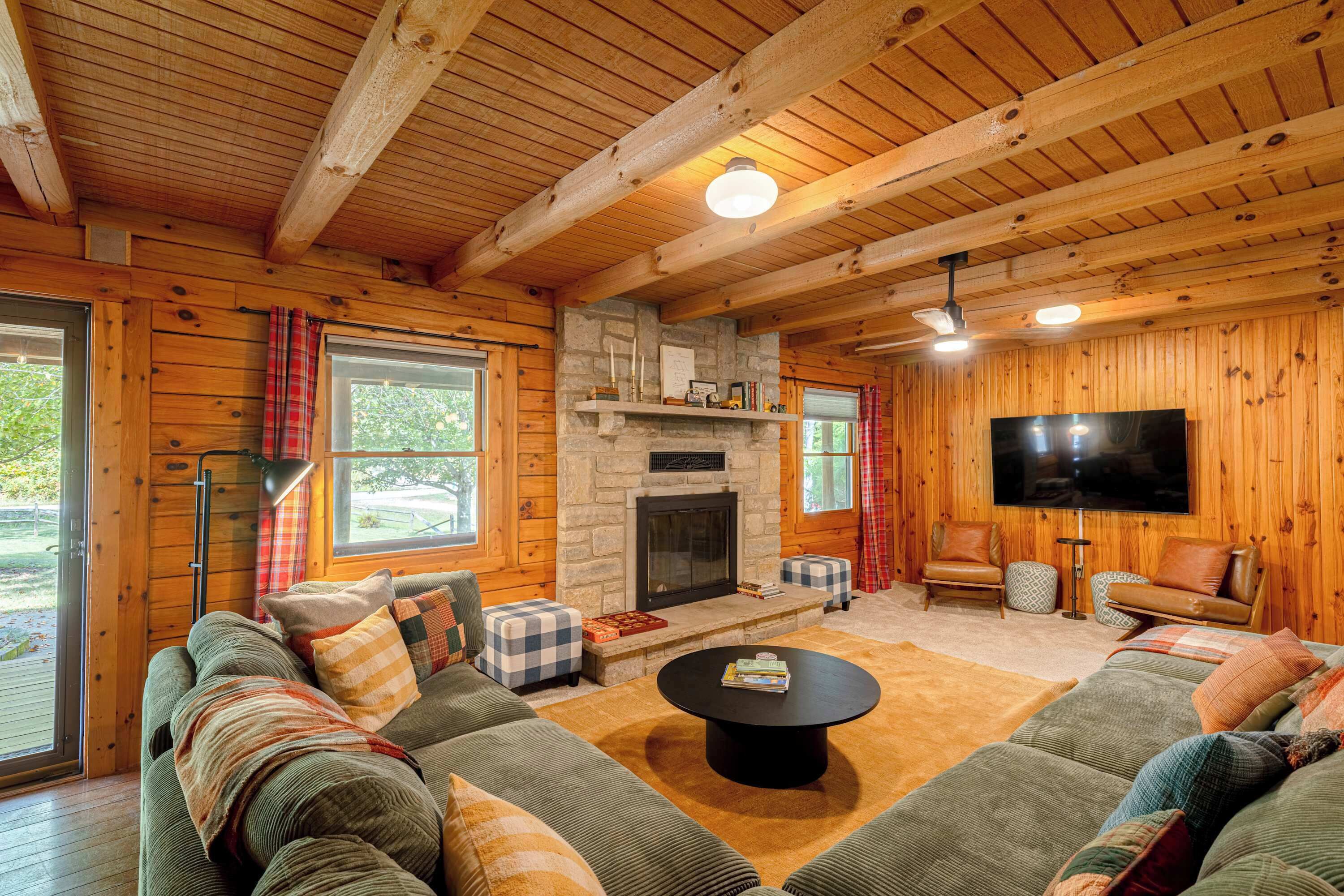 TV, fireplace, offices