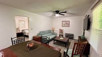 Iron/ironing board, WiFi, bed sheets