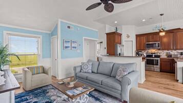 Townhome, Multiple Beds, Patio, Ocean View (Sandy Beach Retreat) | Living area