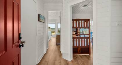 Sandy Beach Retreat and Gulf View