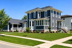 Exterior - Luxury 7BR/4BA Resort Home: Indoor/Outdoor Fireplaces, Hot Tubs, Walk to Town (Muskegon)