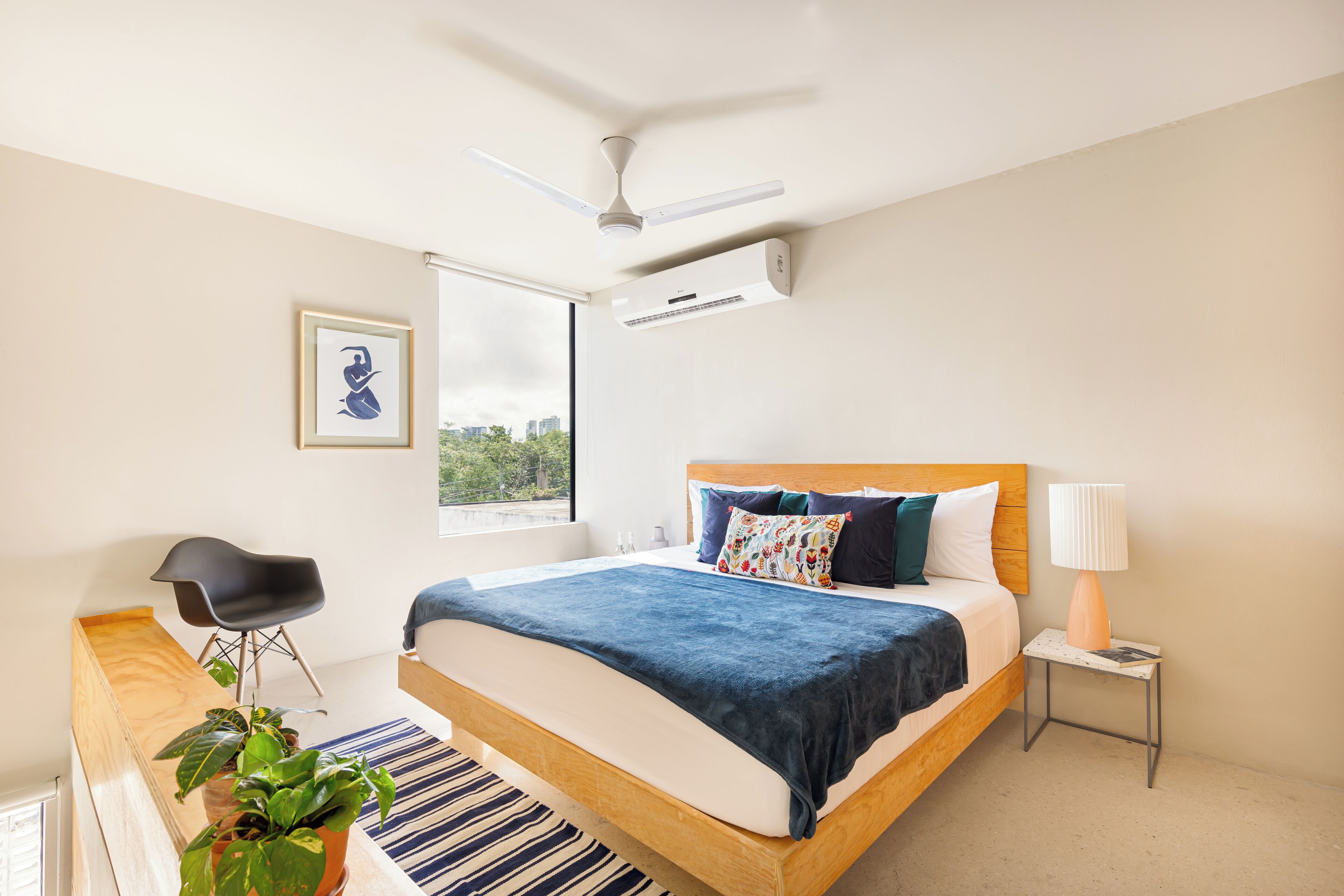In-room safe, laptop workspace, free WiFi