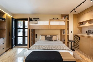Superior-Apartment, 2 Schlafzimmer, Kochnische | Verdunkelungsvorhänge, kostenloses WLAN