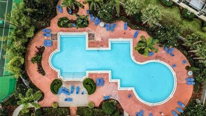 Pool - Charming 3-bedroom townhome 20 mins from Disney! (Kissimmee)