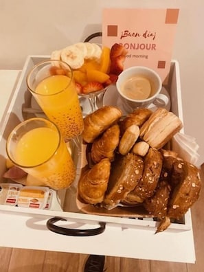 Termasuk sarapan penuh setiap hari 
