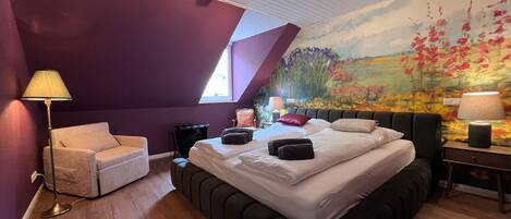 3 habitaciones, tabla de planchar con plancha, wifi y ropa de cama