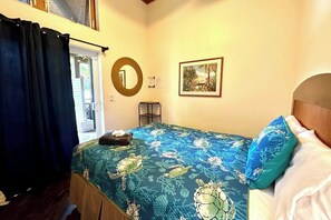 Room - The Double Suite: Steps from Pāhoa’s Landmarks & Jungle Trails (Pāhoa)