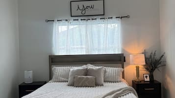 4 bedrooms, desk, iron/ironing board, WiFi