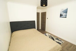 Iron/ironing board, Internet, bed sheets - Cosy flat in London (London)