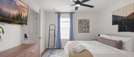 5 bedrooms, desk, iron/ironing board, travel cot