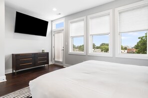 Bügeleisen/Bügelbrett, Reisekinderbett, WLAN, Bettwäsche