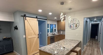 Beautiful Cottage in the Heart of the Redwoods