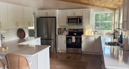 Lake front Pleasure Point Retreat with private dock!