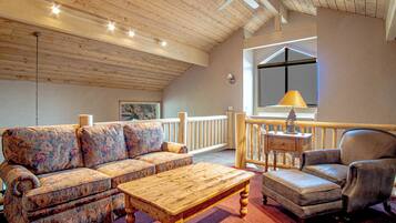 Condo, Multiple Beds, Mountain View (Fairway Nine 4338) | Living area