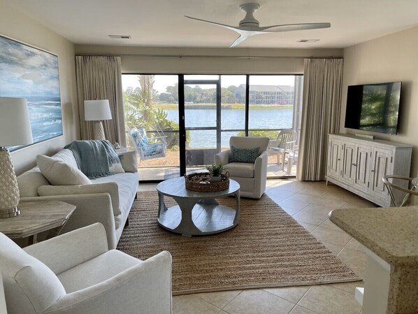 Smart TV - Seascape Lakefront Villa ~ 50 yards to the Beach + Pool!! (Miramar Beach)