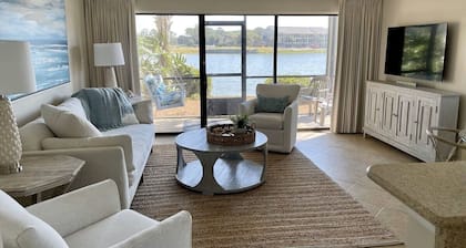 Seascape Lakefront Villa ~ 50 yards to the Beach + Pool!!