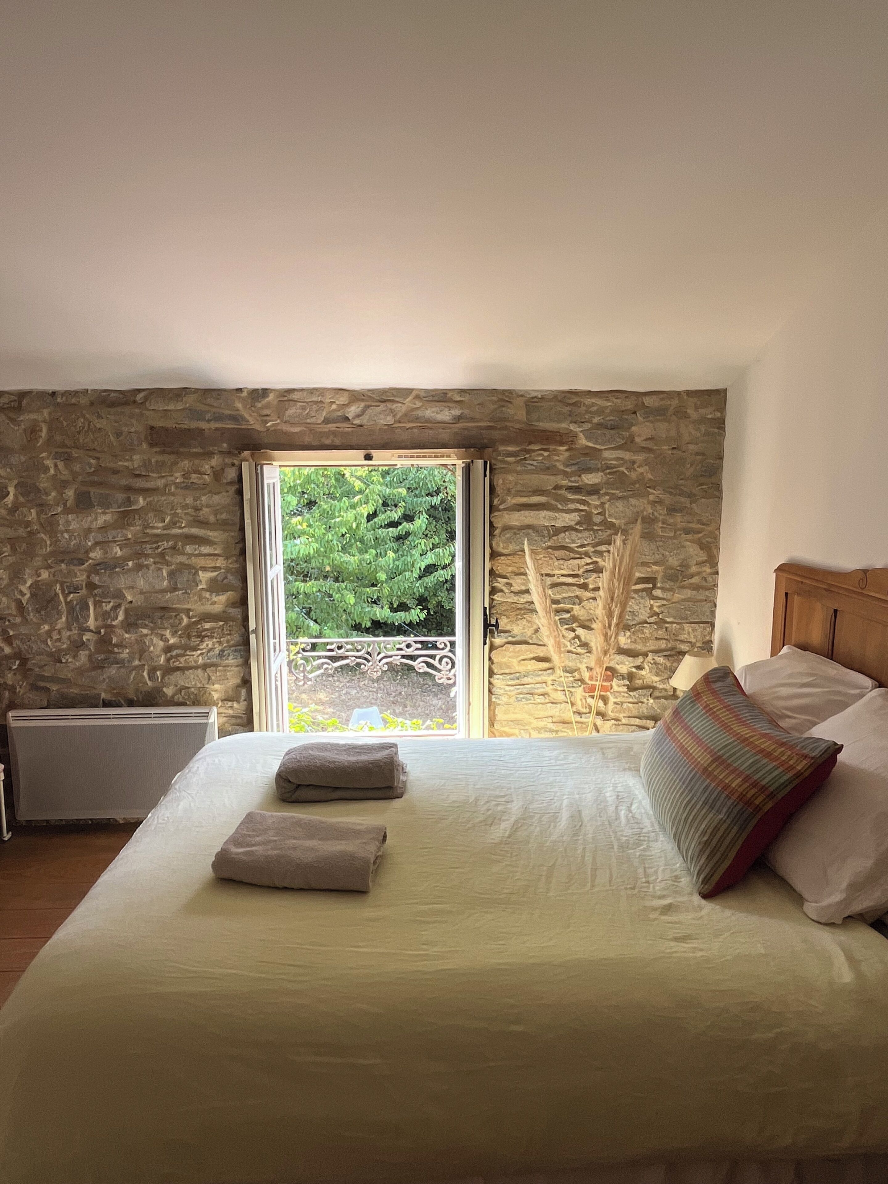 4 chambres, fer et planche à repasser, Wi-Fi gratuit, draps fournis