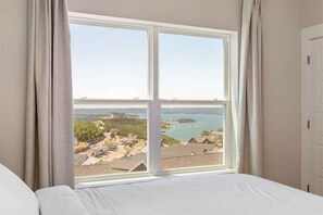Bügeleisen/Bügelbrett, Reisekinderbett, WLAN, Bettwäsche