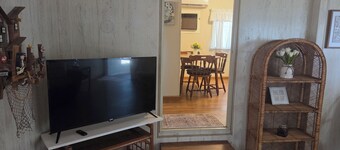 Cozy Duplex Retreat 2 Private 1BR/1BA Suites