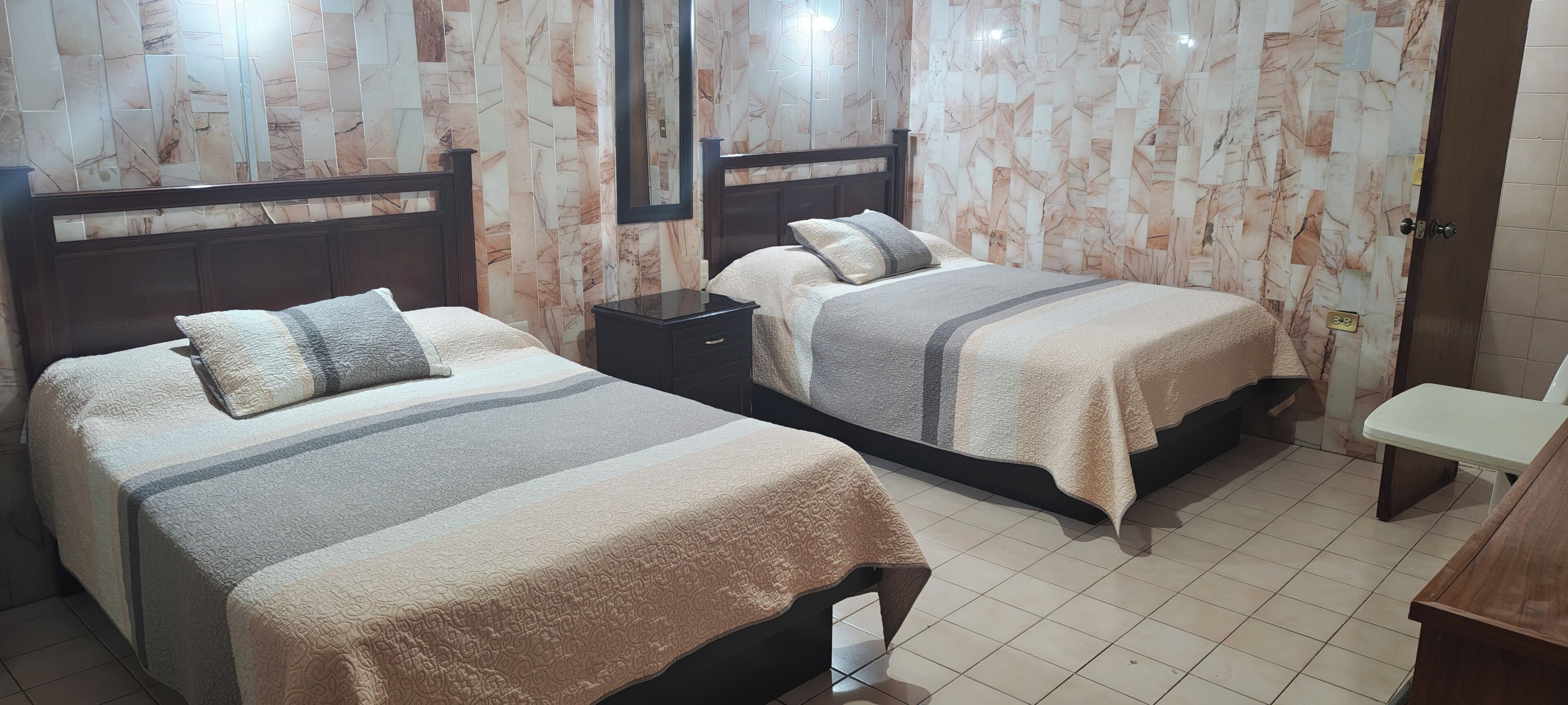 Basic Double Room | Laptop workspace, free WiFi