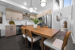 Dining - Birdie View Pt C205|Mountain Views | Golf (Eden)