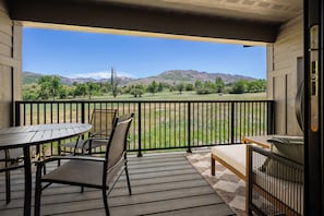 Outdoor dining - Birdie View Pt C205|Mountain Views | Golf (Eden)