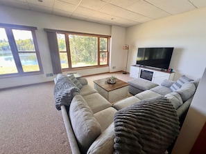 Smart TV, fireplace, video games - Lakehouse Near Pictured Rocks | Sleeps 12, Kayaks & Game Room (Wetmore)