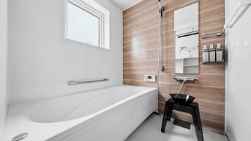 Apartment | Bathroom