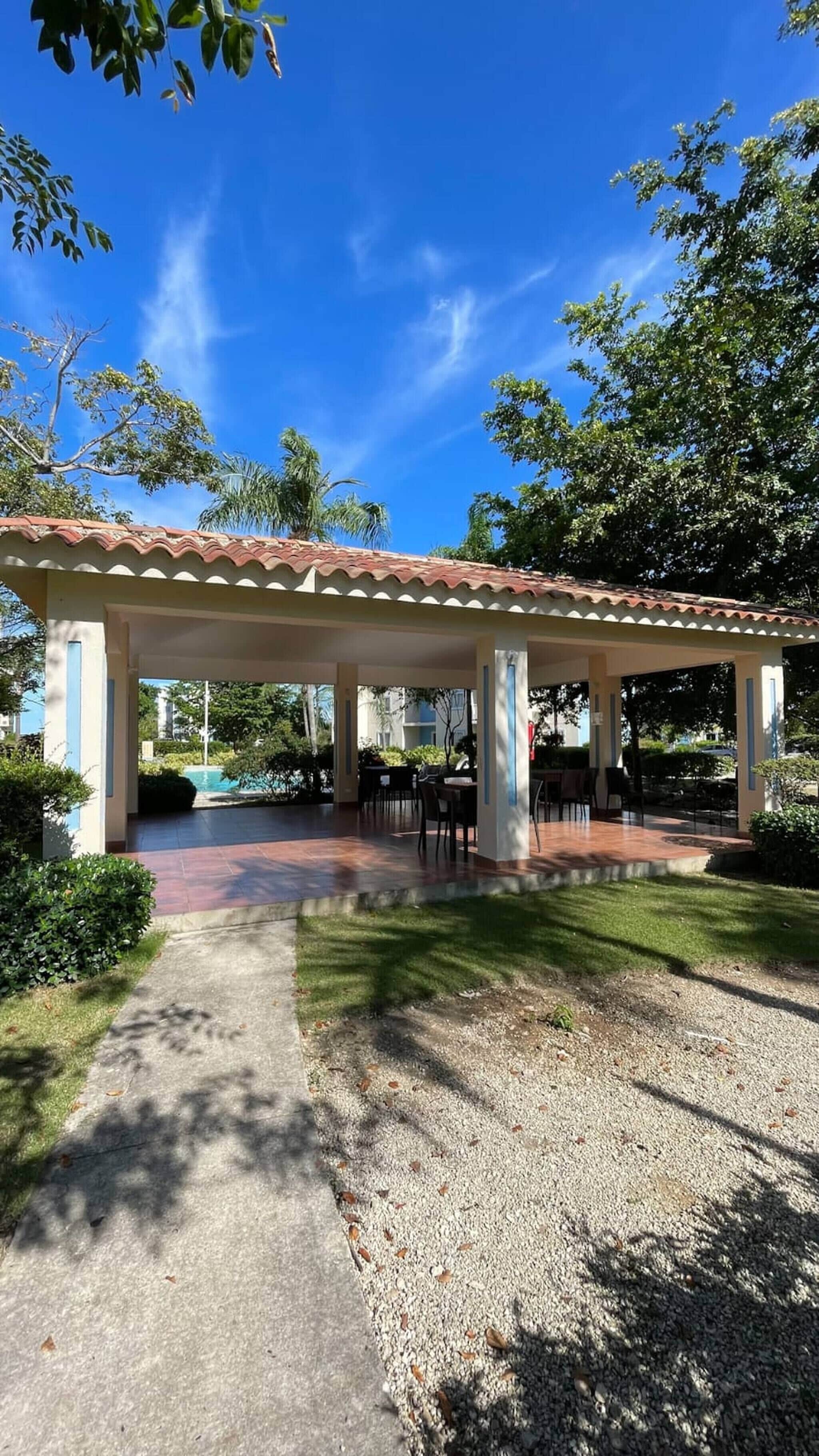 Apartment, 2 Bedrooms | Outdoor dining