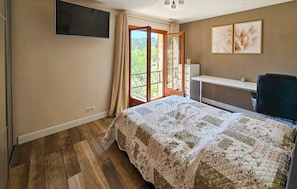 4 Schlafzimmer, Reisekinderbett, kostenloses WLAN