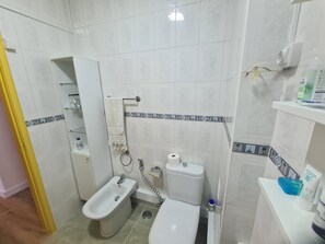 Bathroom - Lisbon Metro Yellow Line (Loures)