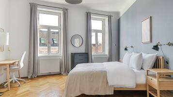 Iron/ironing board, WiFi, bed sheets
