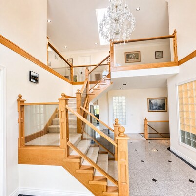 Luxury 6BR Home w/ Theatre | Sleeps 12+