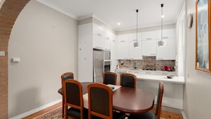 Dining - The Coastal Quarter at Coogee (Coogee)